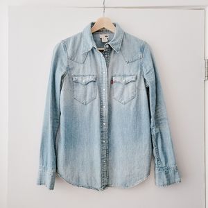 Levi's Western Style Denim Shirt - Size Small